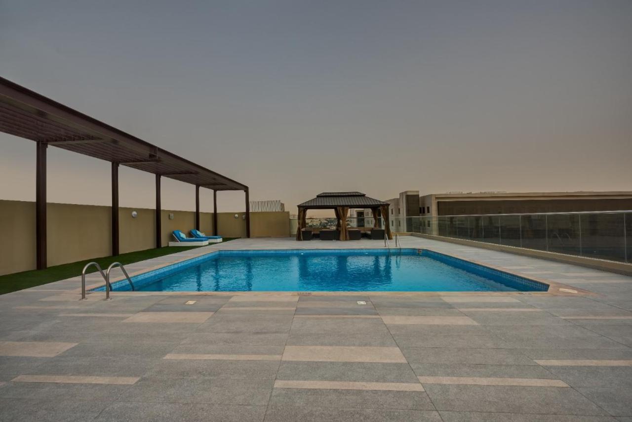 Abar Hotel Apartments Dip-1 Dubai Exteriör bild
